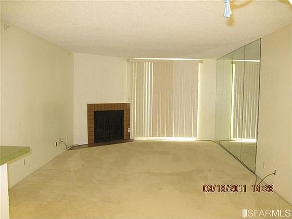 3rd image of 303 Philip Dr APT 206