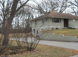 200 Wooddale Dr, Glencoe, MN 55336