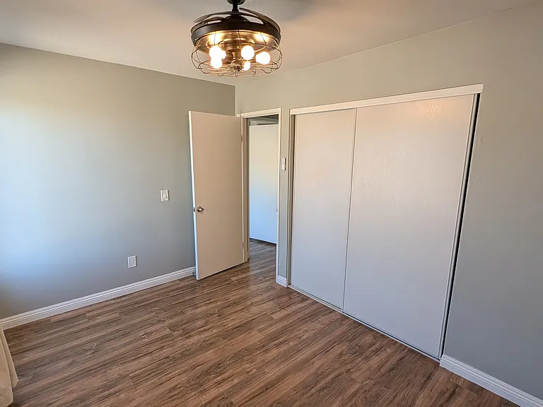 7580 Kellogg Ave — Photo 16