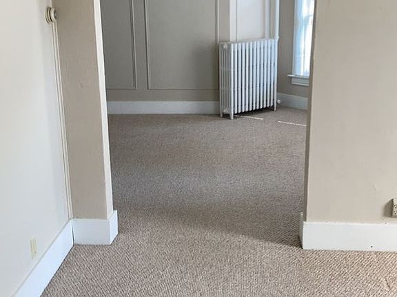 3rd image of 715 Glen St #3