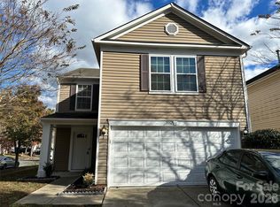 3042 Meadow Knoll Dr, Charlotte, NC 28269