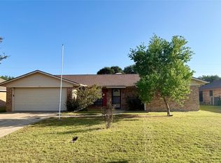 124 Juanita Ave, Wills Point, TX