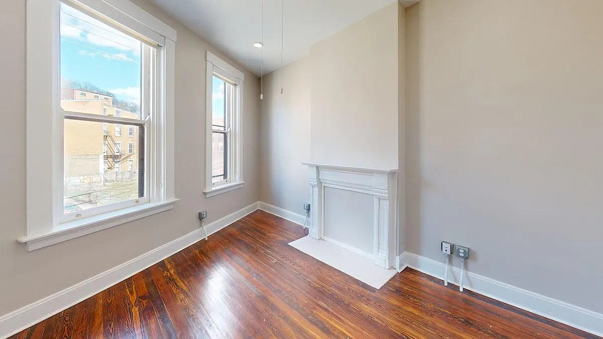 Floor plan 29 E McMicken Avenue 201