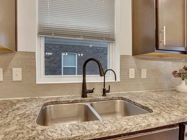 694 Dewmar Dr — Photo 14