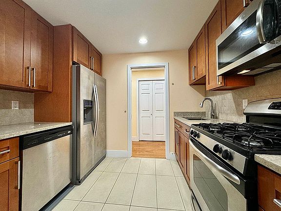 3rd image of 65-05 Yellowstone Blvd APT 1A