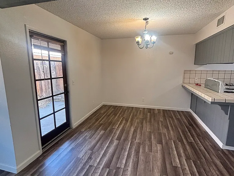 50 N 19th Ave #C — Photo 14