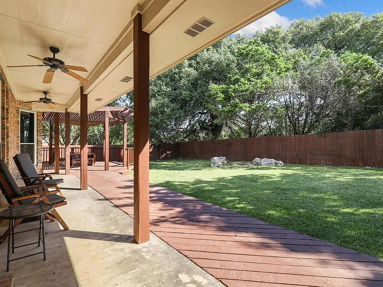 18121 Whitewater Cv — Photo 32