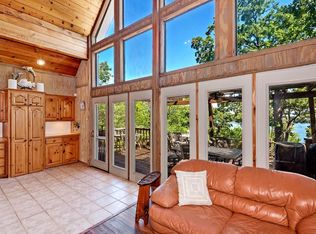 204 Waterview Ln, Pottsboro, TX 75076