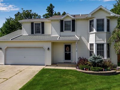 6046 Margaret Ann Dr, Lake View, NY, 14085