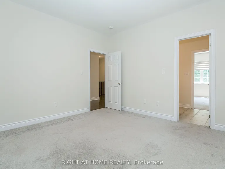 8 Monarch Dr — Photo 29