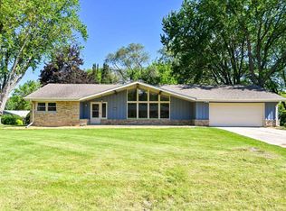 17620 Continental Dr, Brookfield, WI 53045