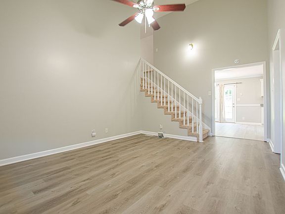 4th image of 1701 Autumnwood Blvd