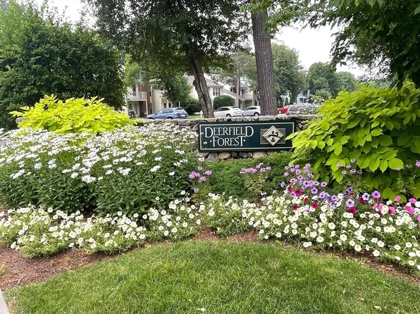 13 Walden Dr APT 5, Natick, MA 01760