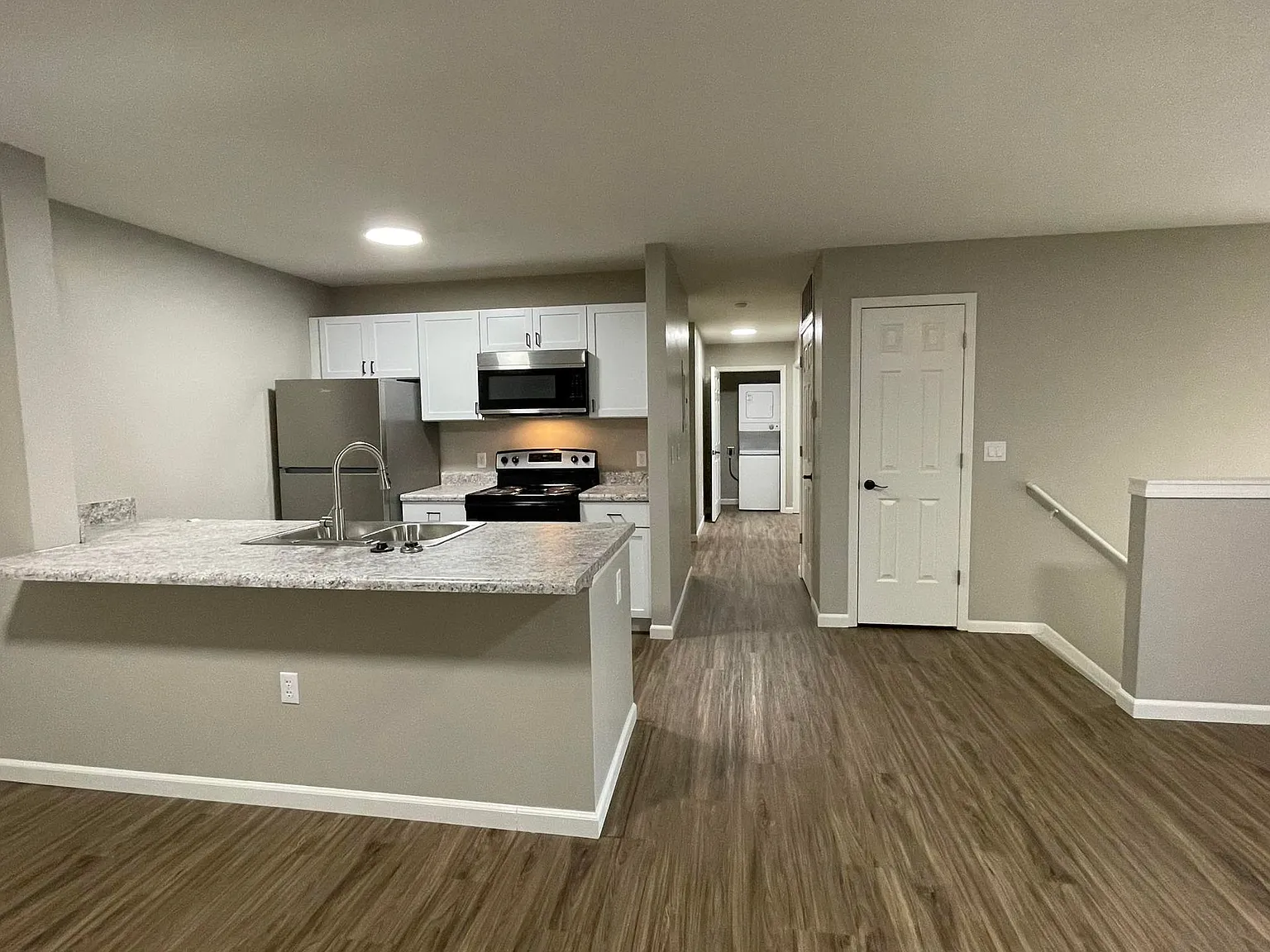 Duck Creek Apartments — Photo 2