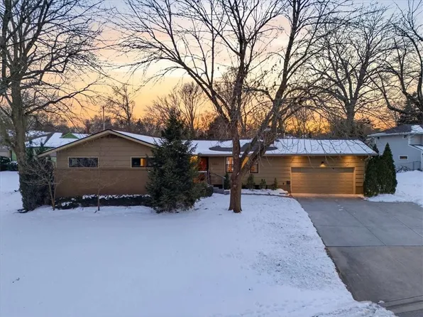 3003 W 82nd Ter, Leawood, KS 66206