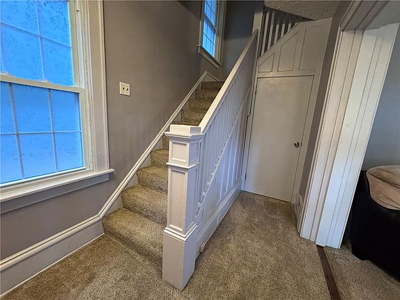 4th image of 11 Elm St