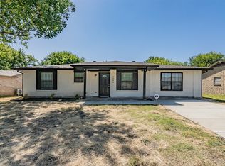 1546 Oakbrook St, Lancaster, TX 75134