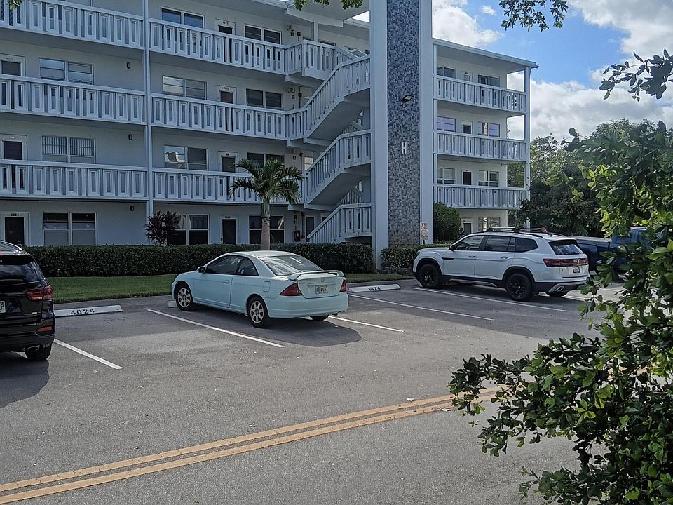 1st image of 3022 Ventnor H Crescent #3022