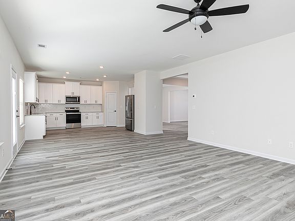 4th image of 161 Sunfish Cir