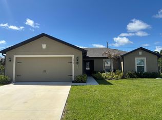2562 SE Kaycee Ct, Port Saint Lucie, FL 34952