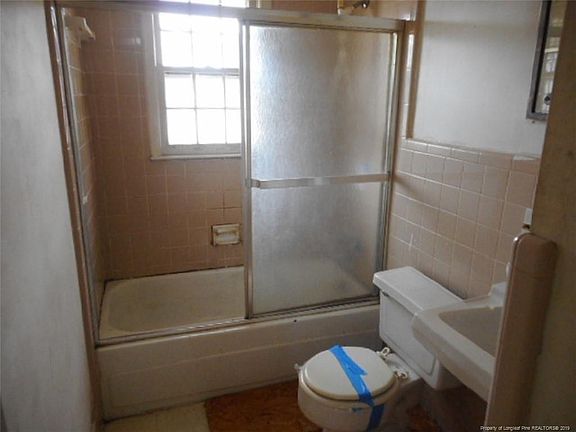 4th image of 1408 E 14th St