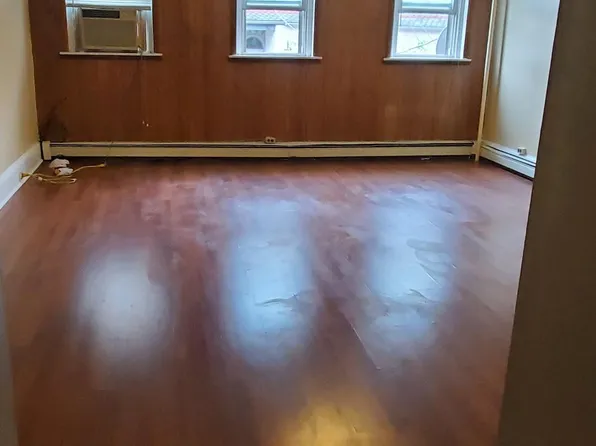 89 N Main St #2, Spring City, PA 19475