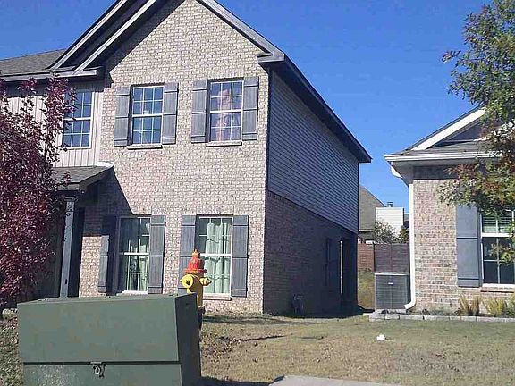2nd image of 645 Magnolia Place Ln SW