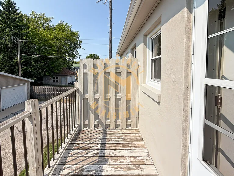 1430 N 8th St — Photo 10