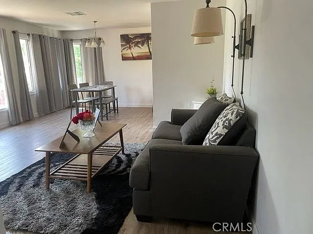 1 bed, 1170 sqft, $800 — Photo 3
