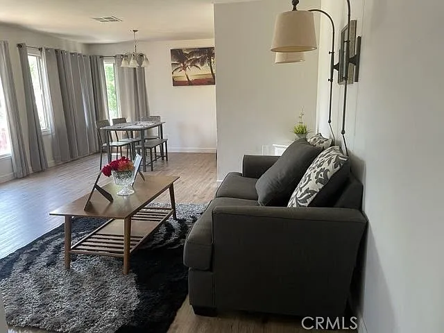 521 Walnut Ave — Photo 3