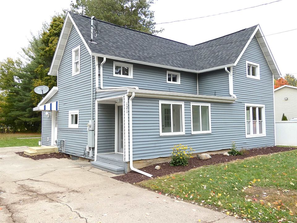 1st image of 121 E First North St