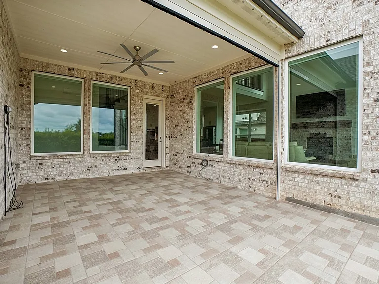 3960 Medio Creek Dr — Photo 26