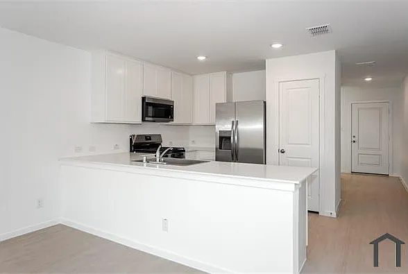 1419 Merlin Bluff St — Photo 8