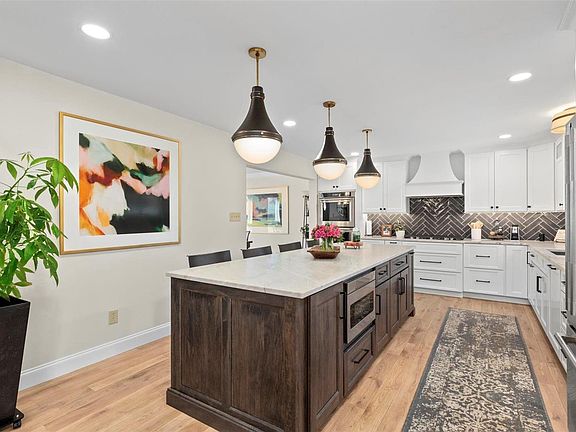 5th image of 7337 Summer Manor Dr