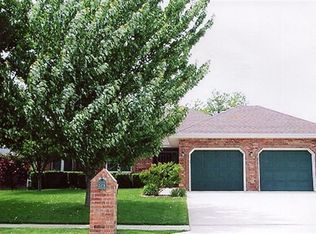 2479 S Pembrook Ave, Springfield, MO 65807