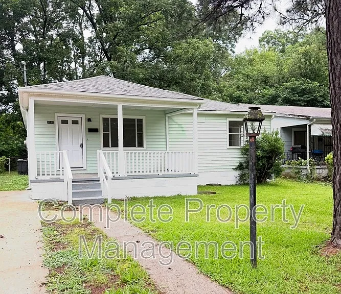 1311 18th Way SW — Photo 1