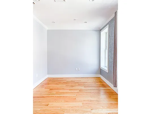 Rented by MySpaceNYC | media 9