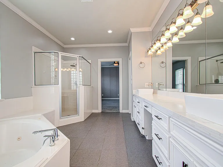 13514 Broadmeadow Ln — Photo 33