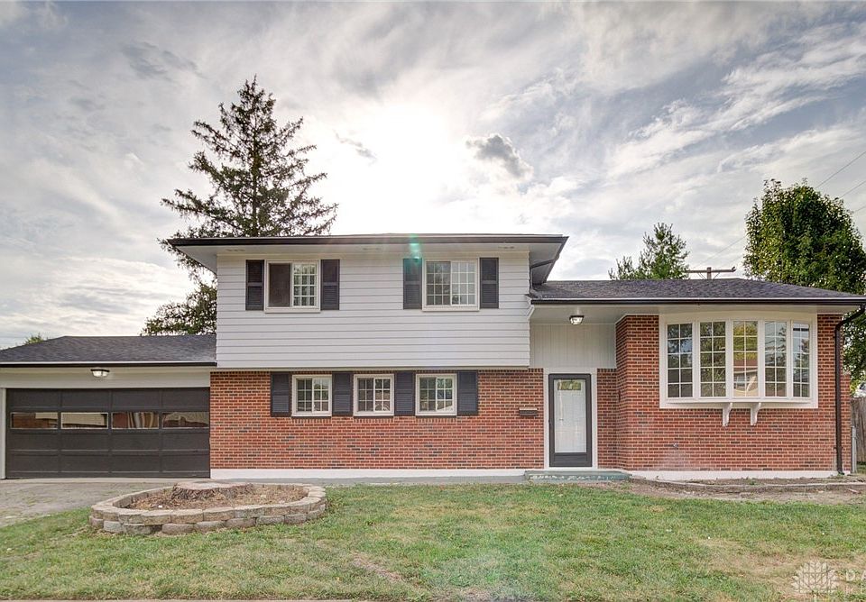 1st image of 3621 Castano Dr