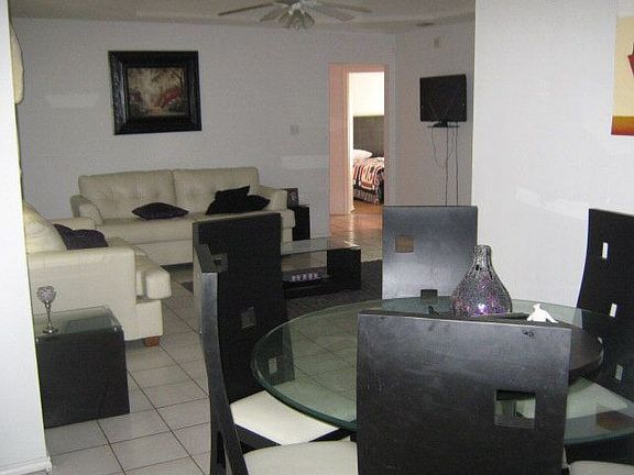 3rd image of 812 Perch Ave