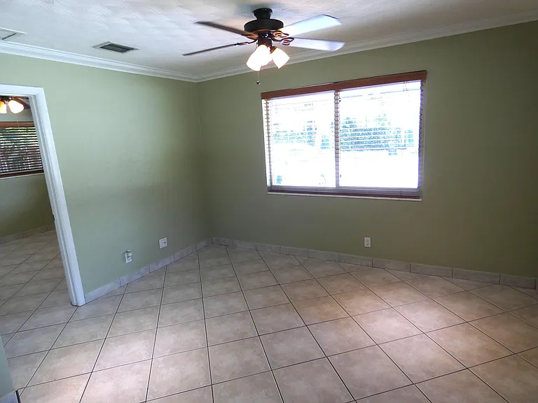 644 NE 16th Ave #1 — Photo 15