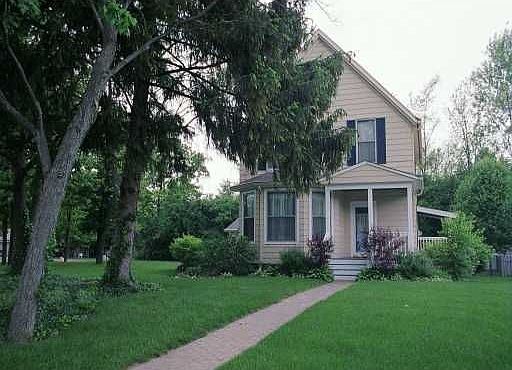 1st image of 2460 Merrill Ave
