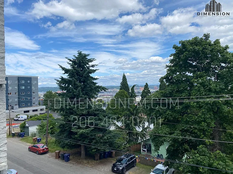 Christine Apartments — Photo 15