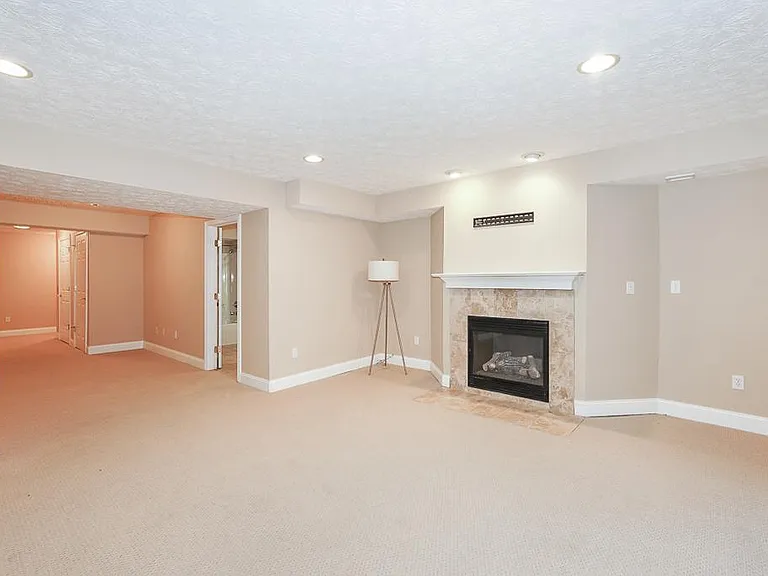 3729 Edgehill Dr — Photo 45