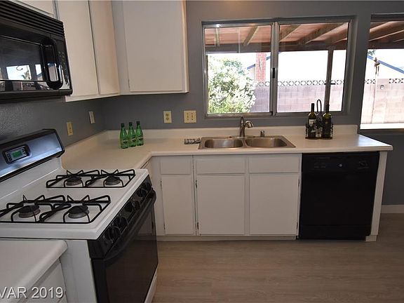 5th image of 3128 Blossom Glen Dr