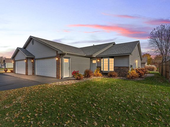 3rd image of 1902 Lupine Dr