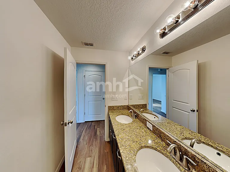 11904 Winterset Cove Dr — Photo 16