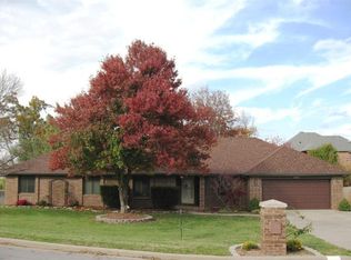 1913 Winged Foot Dr, Nixa, MO 65714