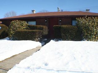 126 Montoya Cir, Branford, CT 06405