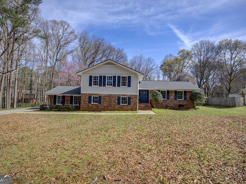 1st image of 2270 Old Concord Dr SE